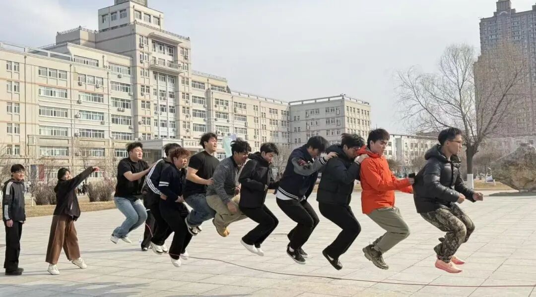 跃动青春,绳彩飞扬|汽车与建筑工程学院举办“跃动杯”跳绳比赛班赛